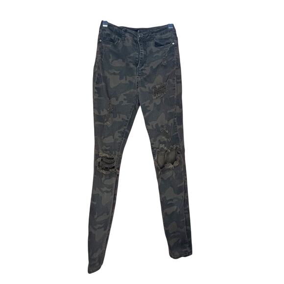 Misguided  Size: 0 Distressed Camo Skinny Jeans - Urban Street Style - Picture 1 of 6